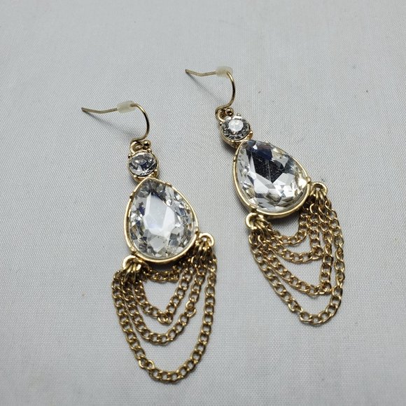 Bijou Drive crystal stone tassel gold fish hook earring - Picture 4 of 5